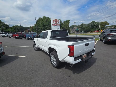 Used 2026 Toyota Tacoma SR5 RWD image 5