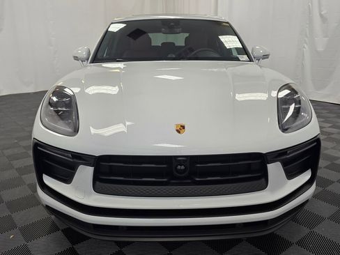 New 2026 Porsche Macan image 10