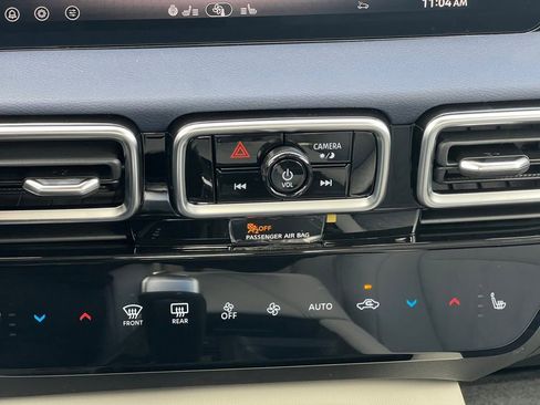 New 2026 Nissan Sentra SL w/ Floor Mat Package FWD image 5