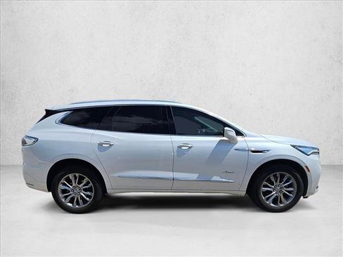 Used 2023 Buick Enclave Avenir w/ Avenir Technology Package FWD image 4