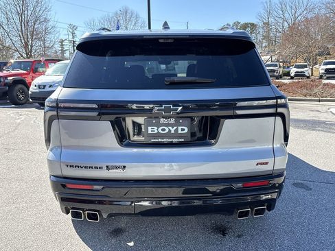 Certified 2024 Chevrolet Traverse RS image 9