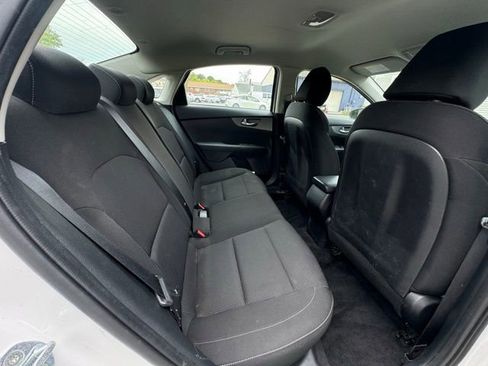 Used 2021 Kia Forte LXS FWD image 5