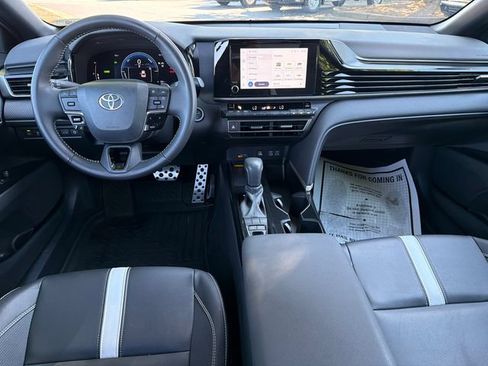 Used 2025 Toyota Camry SE w/ Convenience Package FWD image 22