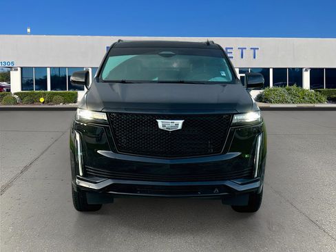Used 2022 Cadillac Escalade Sport w/ Touring Package AWD/4WD image 2