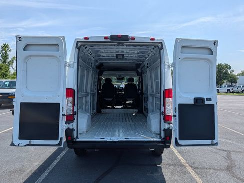 Used 2025 RAM ProMaster 3500 w/ Convenience Group FWD image 8