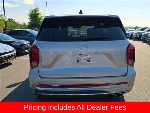 Used 2023 Hyundai Palisade Calligraphy FWD image 4