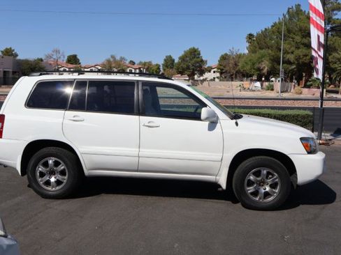 Used 2005 Toyota Highlander 4WD V6 image 8