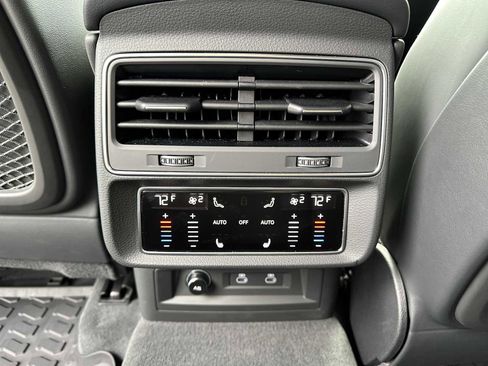 Used 2024 Audi RS Q8 image 28