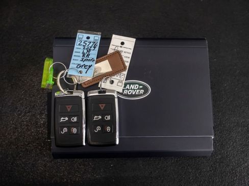 Used 2023 Land Rover Range Rover Sport SE image 46