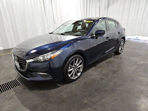 Used 2018 MAZDA MAZDA3 Touring image 5