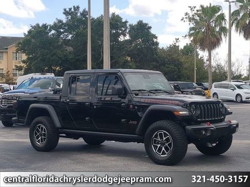Used 2025 Jeep Gladiator Rubicon AWD/4WD image 1