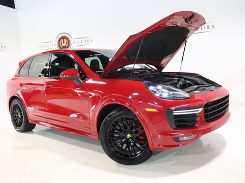 Used 2016 Porsche Cayenne GTS AWD/4WD image 32