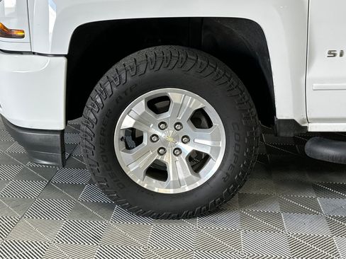 Used 2017 Chevrolet Silverado 1500 LT w/ All Star Edition AWD/4WD image 39