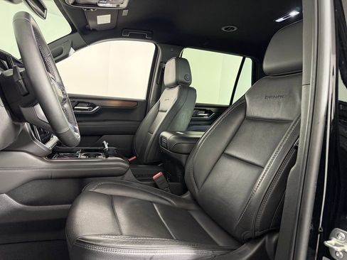 Used 2025 GMC Yukon Denali image 16