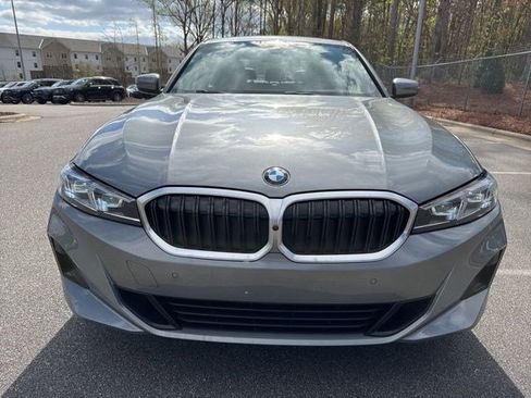 Used 2023 BMW 330i Sedan w/ Premium Package image 9