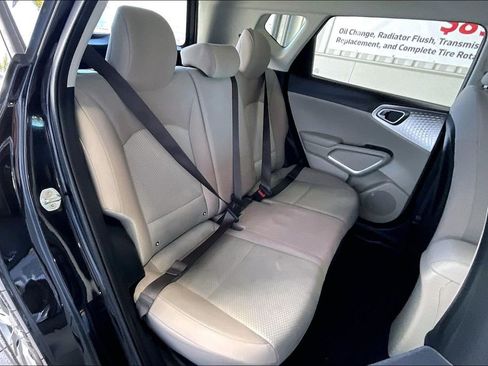 Used 2022 Kia Soul LX FWD image 15
