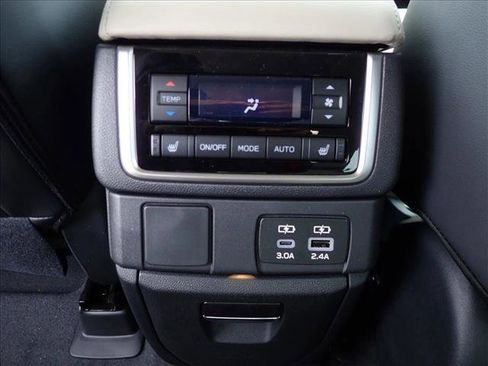 New 2026 Subaru Ascent Limited AWD/4WD image 11