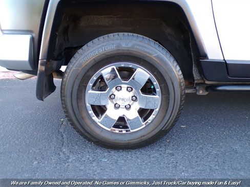Used 2007 Toyota FJ Cruiser 4WD image 38
