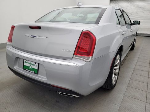 Used 2019 Chrysler 300 Touring L w/ Quick Order Package 22F RWD image 9