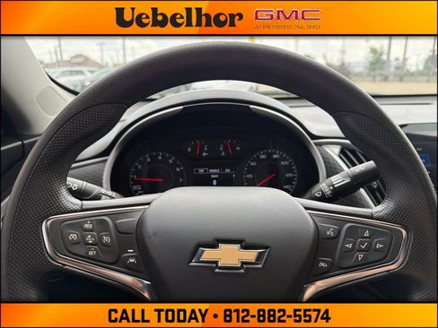 Used 2023 Chevrolet Malibu LT FWD image 25
