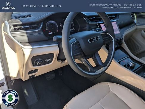 Used 2025 Jeep Grand Cherokee Limited w/ Trailer Tow Package image 11