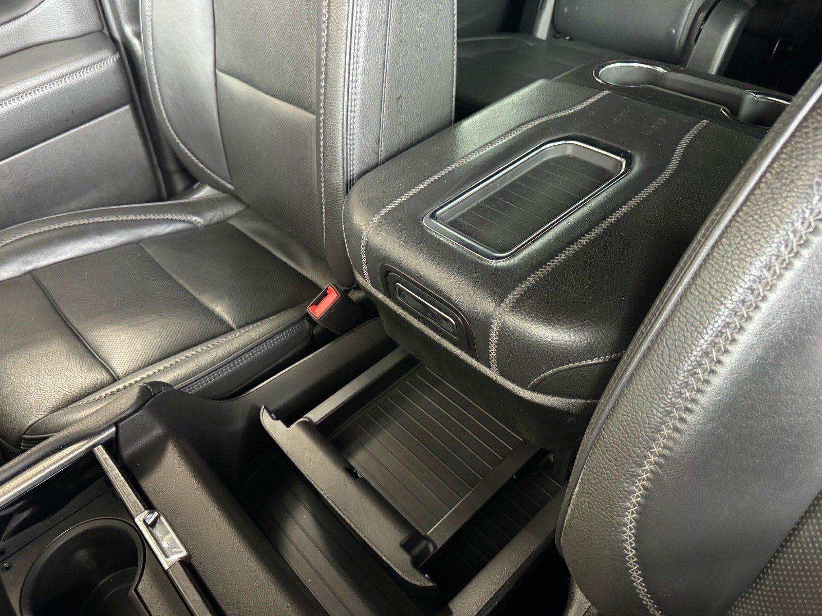 Used 2022 GMC Yukon XL Denali w/ Max Trailering Package AWD/4WD image 31
