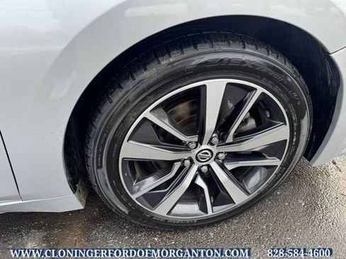 Used 2020 Nissan Maxima 3.5 SV w/ Floor Mat Group image 14