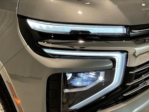 Used 2025 Chevrolet Tahoe LT AWD/4WD image 33