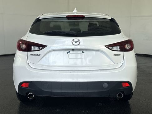 Used 2016 MAZDA MAZDA3 i Grand Touring image 10