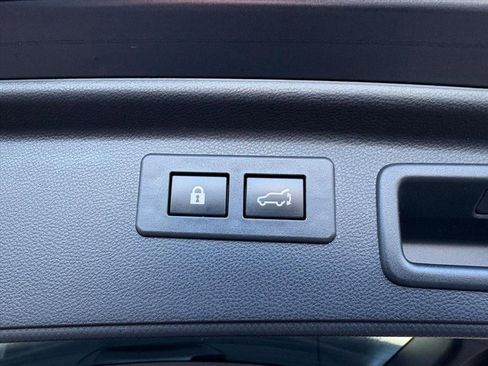 Used 2022 Subaru Forester Limited w/ Popular Package #3 image 25