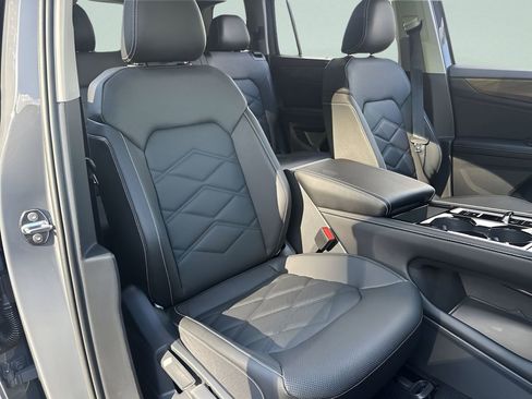 New 2026 Volkswagen Atlas SE FWD image 27