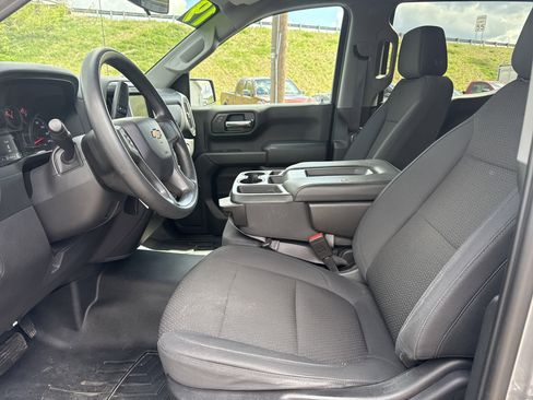 Used 2019 Chevrolet Silverado 1500 Custom w/ Custom Value Package image 12
