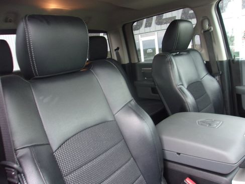 Used 2019 RAM 1500 Warlock AWD/4WD image 15