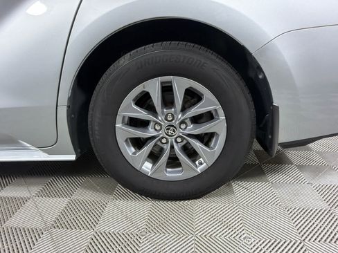 Used 2021 Toyota Sienna LE FWD image 10