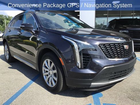 Used 2023 Cadillac XT4 Premium Luxury w/ Technology Package AWD/4WD image 5
