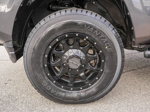 Used 2021 Toyota Tacoma SR5 image 11