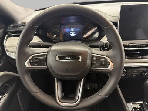 Used 2023 Jeep Compass Limited AWD/4WD image 6