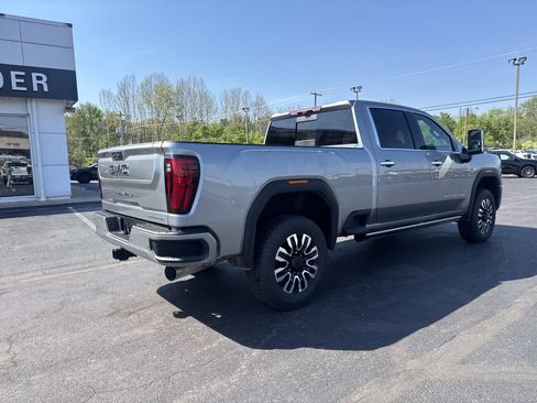 New 2026 GMC Sierra 2500 Denali Ultimate AWD/4WD image 3