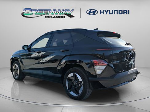 Certified 2024 Hyundai Kona SEL FWD image 9