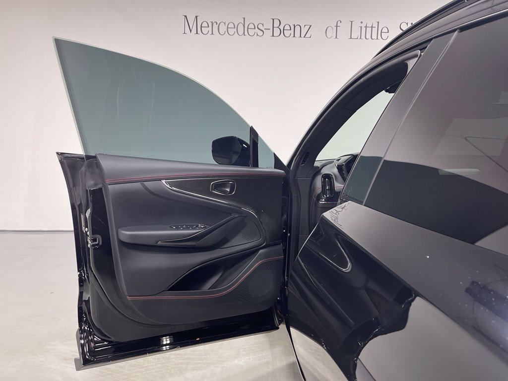 Used 2025 Aston Martin DBX 707 AWD/4WD image 17