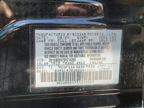 Certified 2025 Nissan Sentra SR FWD image 32