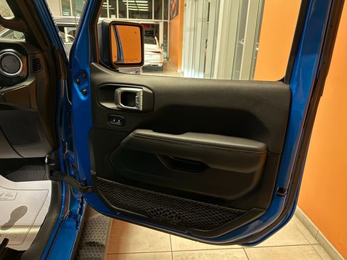 Used 2023 Jeep Wrangler Unlimited Rubicon 392 image 13