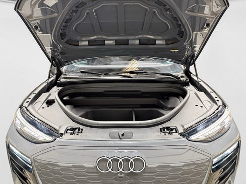 Used 2025 Audi Q6 e-tron Premium Plus w/ Premium Plus RWD image 24