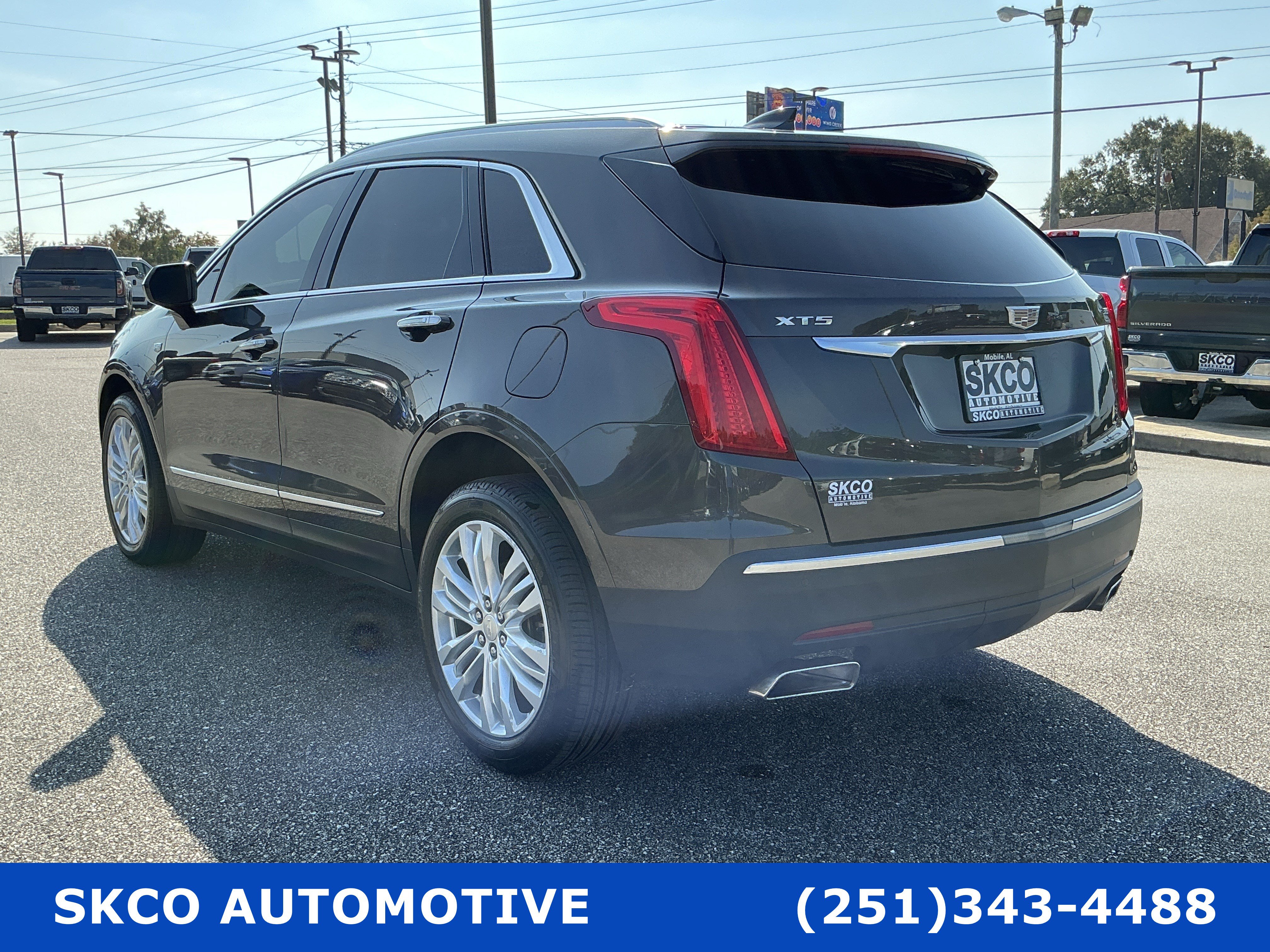 Used 2019 Cadillac XT5 Premium Luxury FWD image 3
