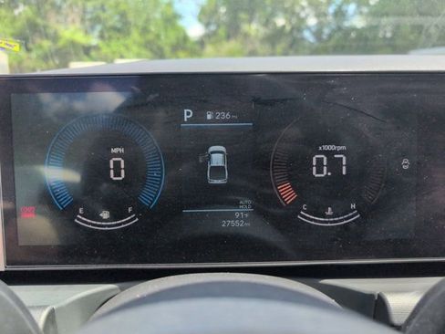 Used 2025 Hyundai Santa Cruz SEL FWD image 16