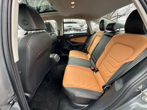 Used 2024 Volkswagen Jetta SEL image 19
