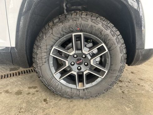 New 2026 GMC Terrain AT4 w/ Technology Package II image 10