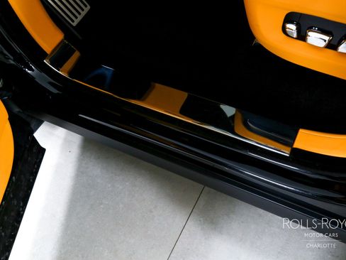 Used 2024 Rolls-Royce Cullinan image 17