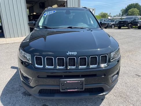 Used 2021 Jeep Compass Latitude AWD/4WD image 2