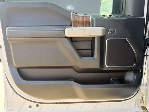 Used 2019 Ford F150 Lariat w/ Equipment Group 502A Luxury image 20